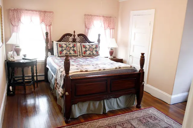 Captain's Room, Room 13, at the Coolidge Corner Guest House