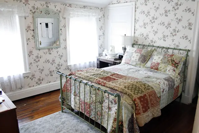 Lilac Room, Room 15, at the Coolidge Corner Guest House